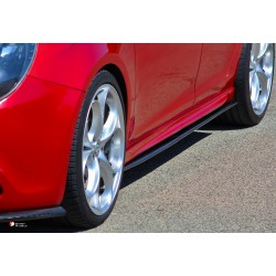Επεκτάσεις carbon πλαϊνών μαρσπιέ της Stile Italia για Alfa Romeo Giulietta (Type 940)
